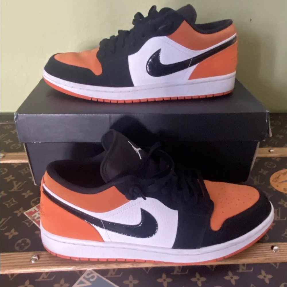 Size 11 - Jordan 1 Low Shattered Backboard 2019 - Picture 9 of 13